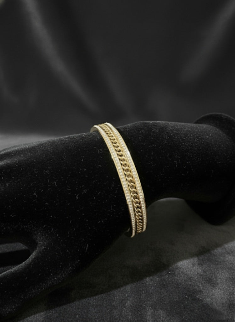 Golden Glamour Chain & Diamond Bracelet | Jueria