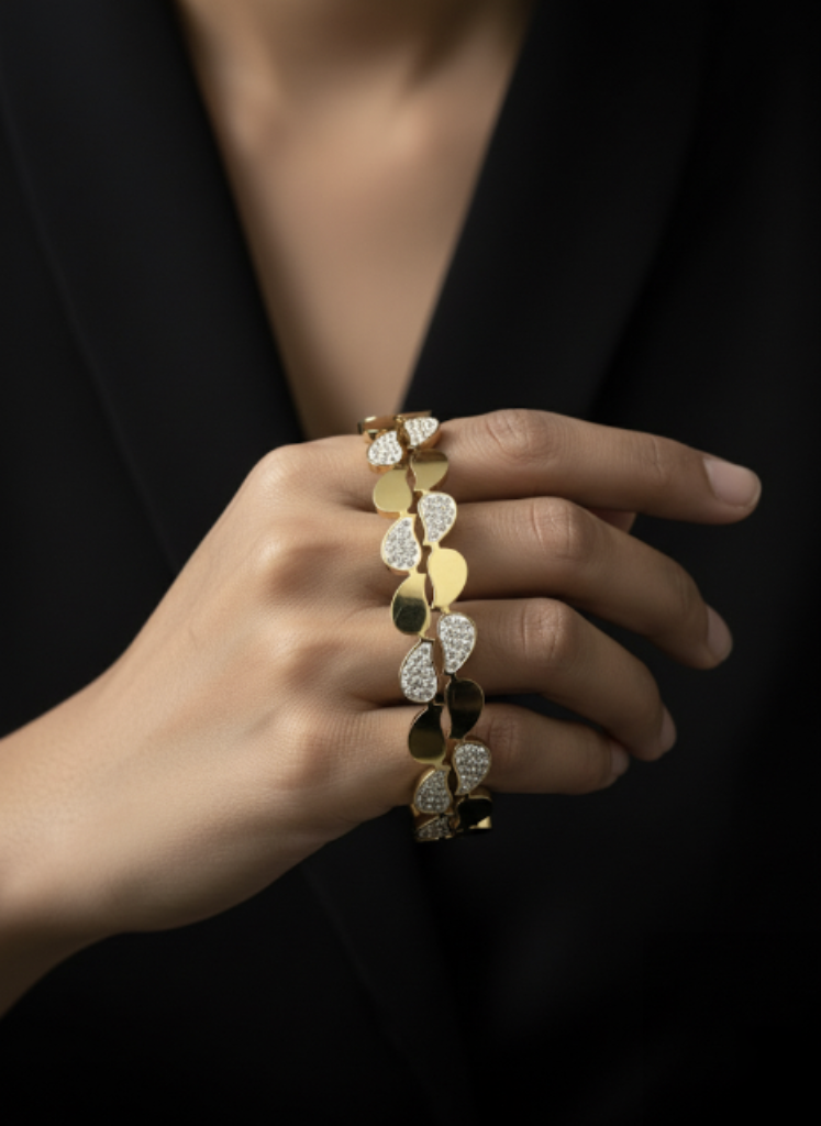 Golden Leaf Sparkle Bangle | Jueria