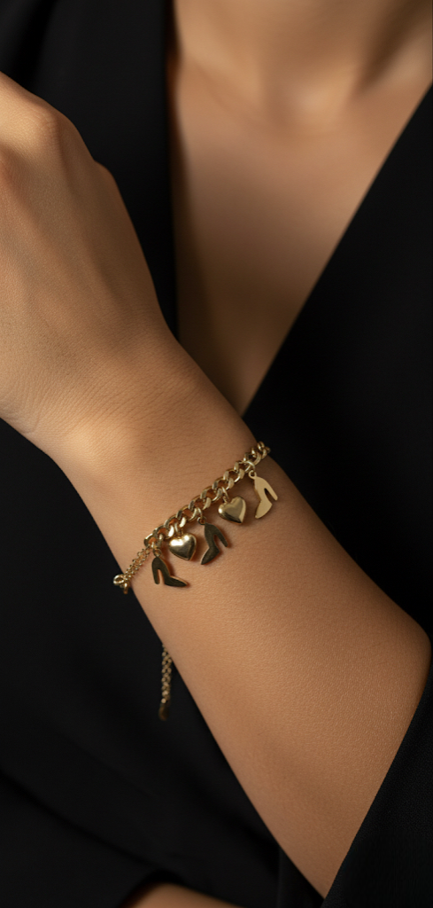 Golden Charm Bracelet | Bracelet | Jueria