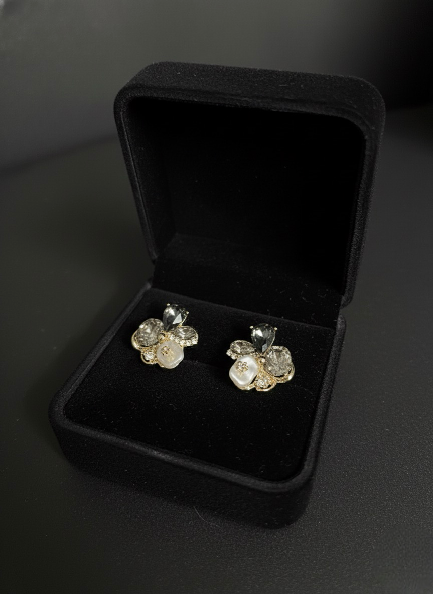 Midnight Bloom & Pearl Cluster Earrings | Earrings | Jueria