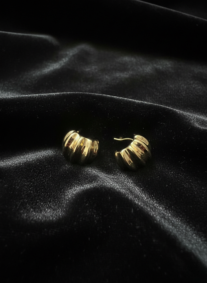 Golden Ridge Hoop Earrings | Earrings | Jueria