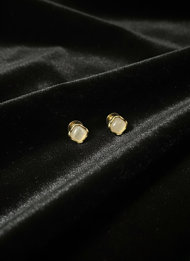 Moonlit Petal Earrings | Earrings | Jueria