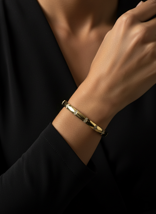 Gilded Sparkle Bangle | Jueria