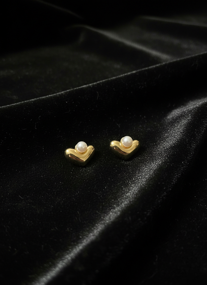 Golden Heart Pearl Studs | Studs | Earrings | Jueria