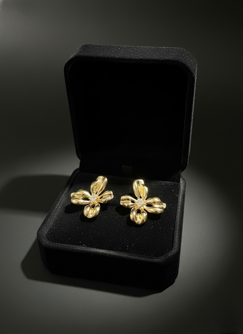 Golden Bloom Petal Earrings | Earrings | Jueria