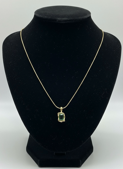 Verdant Wave Gold Pendant | Green Gemstone Pendent | Jueria