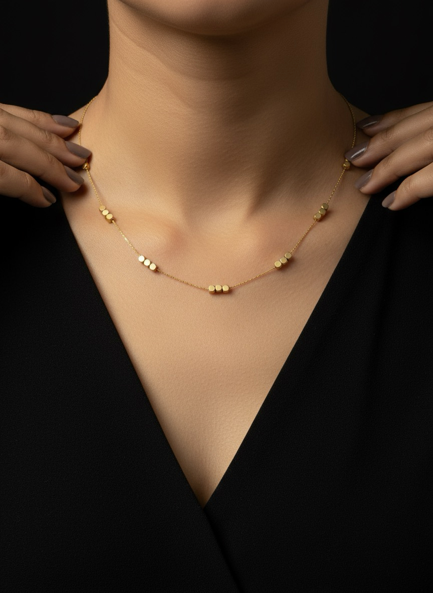 Golden Minimalist Dots Necklace | Golden Minimalist Dots Necklace | Jueria