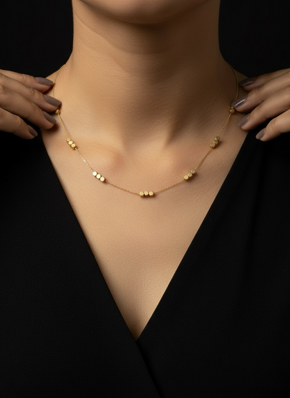 Golden Minimalist Dots Necklace | Golden Minimalist Dots Necklace | Jueria