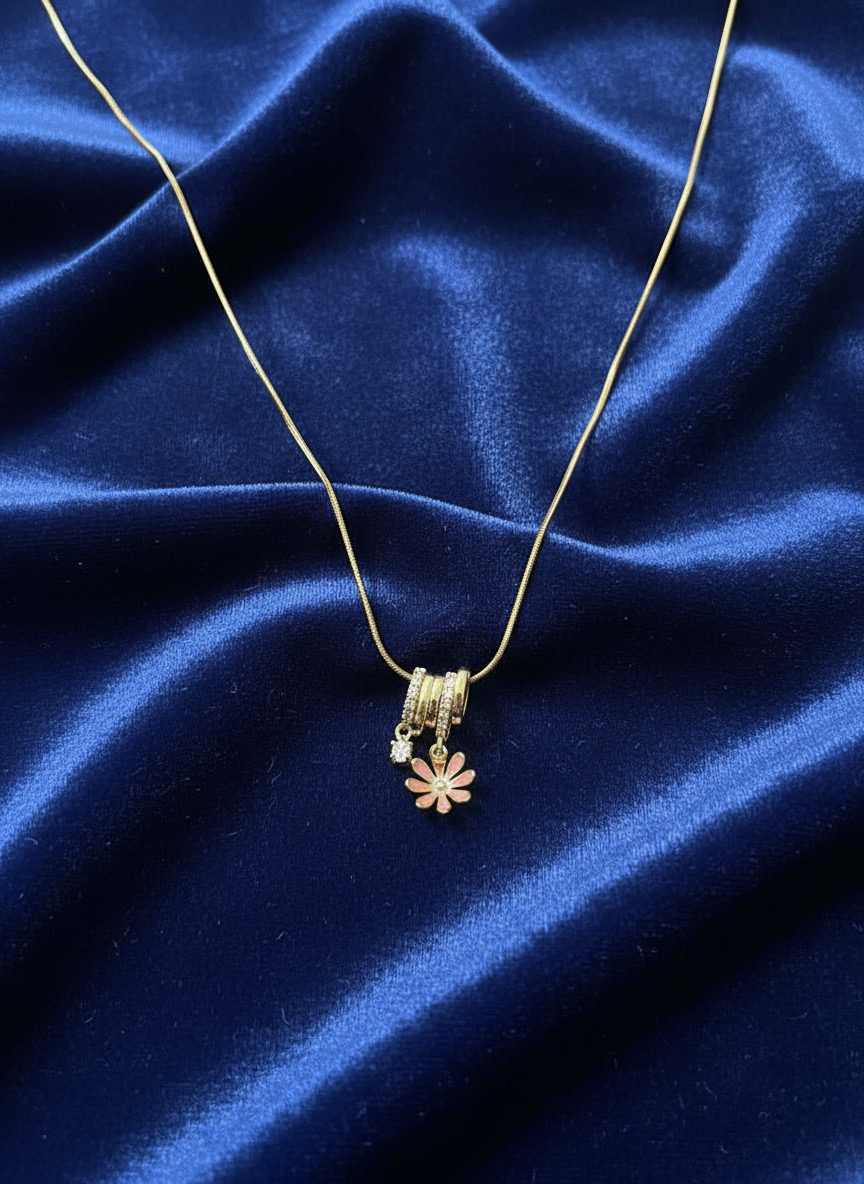 Blush Bloom Pendant Necklace | Pendant Necklace | jueria