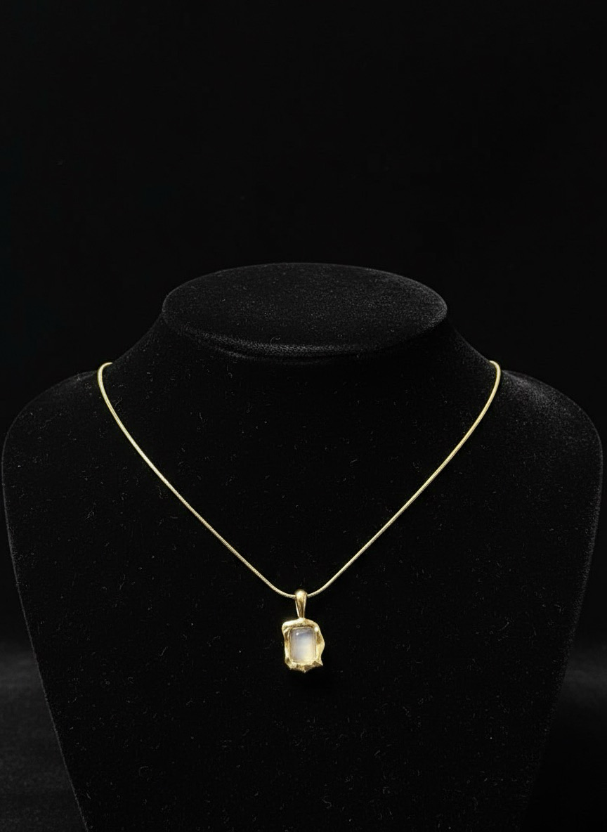 Vintage Rose Pendant | Best Pendent To Gift | Jueria